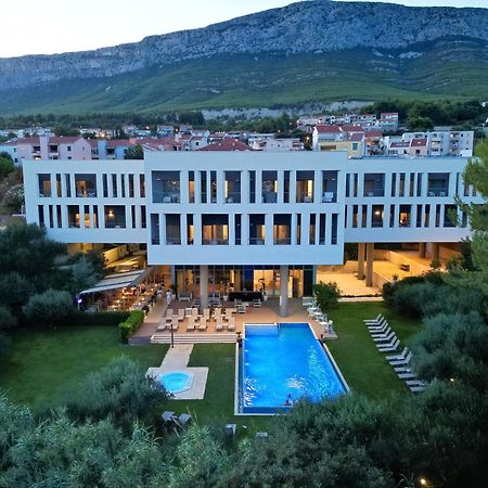 Hotel Salona Palace Exterior foto